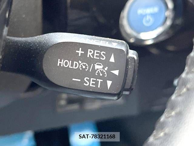 Toyota PRIUS 2018-11 255095-6