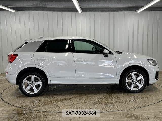 Audi Q2 2017-08 261618-12