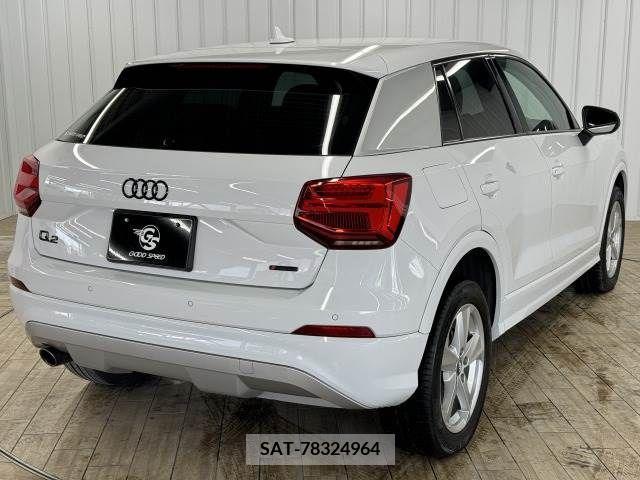 Audi Q2 2017-08 261618-14