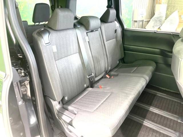 Toyota NOAH 2023-07 184718-9