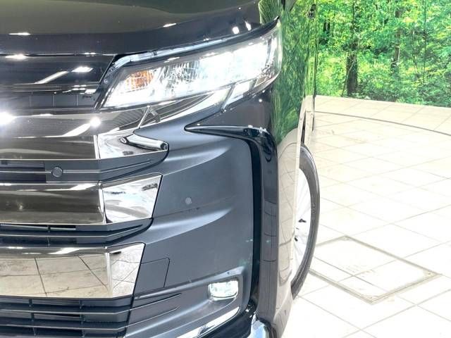 Toyota NOAH 2023-07 184718-12