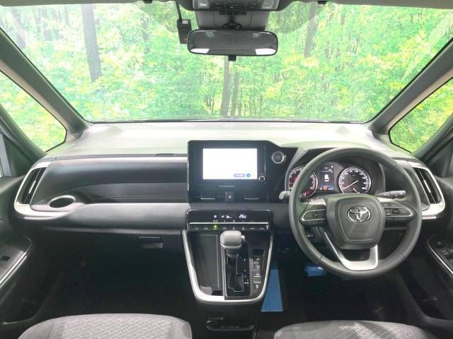 Toyota NOAH 2023-07 184718-1