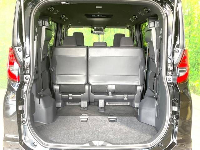 Toyota NOAH 2023-07 184718-11