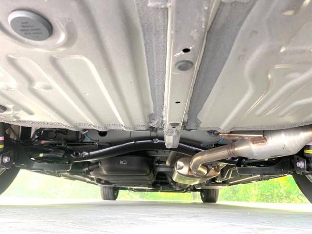 Toyota NOAH 2023-07 184718-19