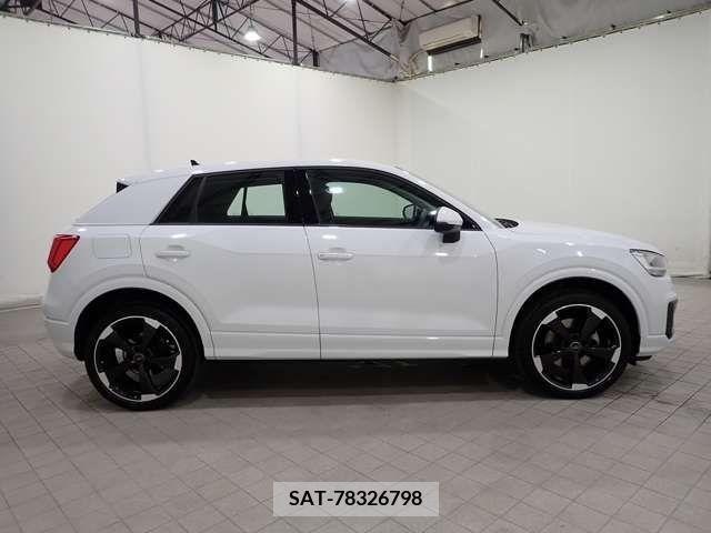 Audi Q2 2019-10 379009-2