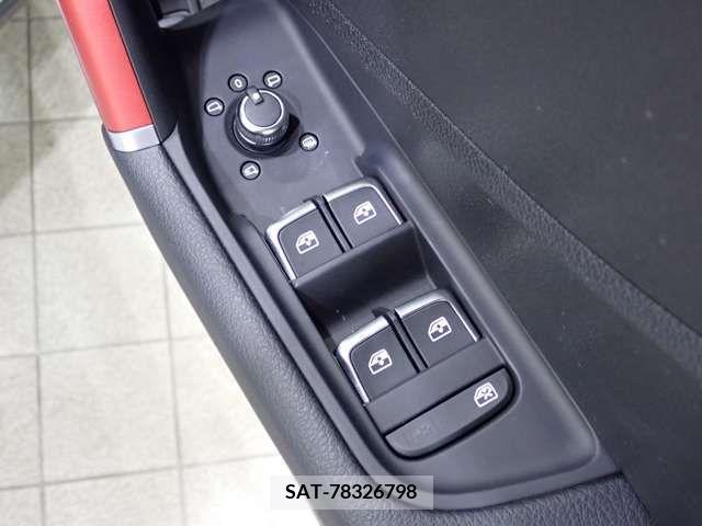 Audi Q2 2019-10 379009-19