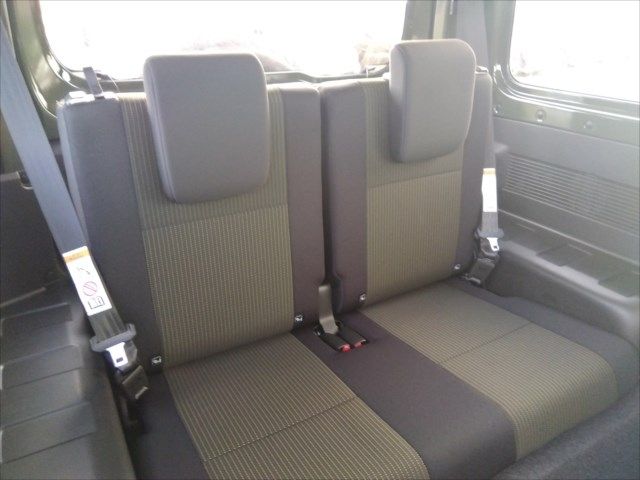Suzuki JIMNY SIERRA 2023-10 189915-7