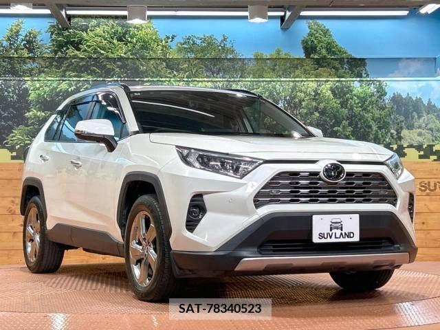 Toyota RAV4 2019-06 212652-16