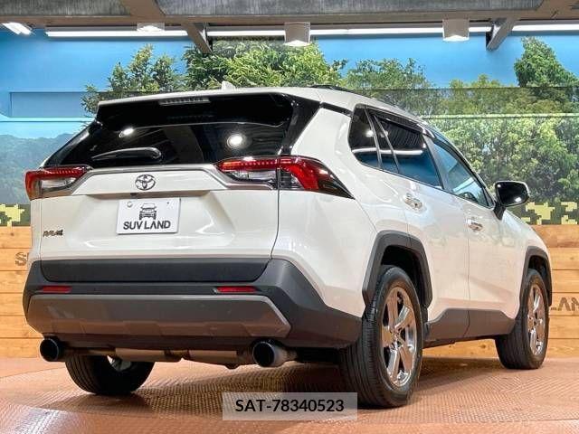 Toyota RAV4 2019-06 212652-17