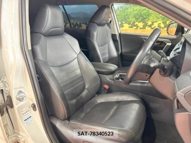 Toyota RAV4 2019-06 212652-9