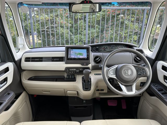 Honda N BOX 2018-05 194390-1