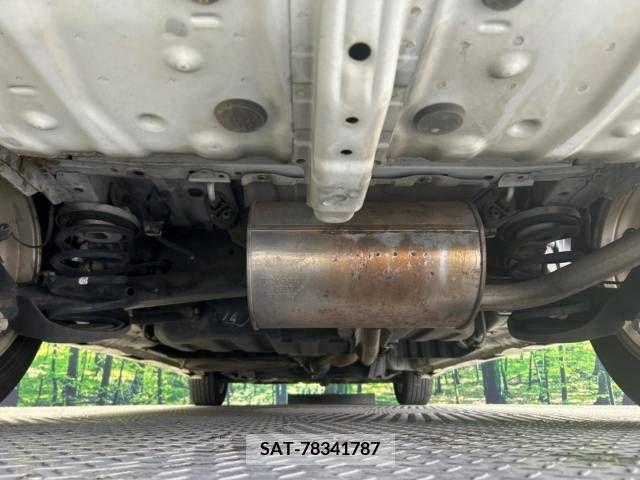 Toyota VOXY 2005-07 300585-19