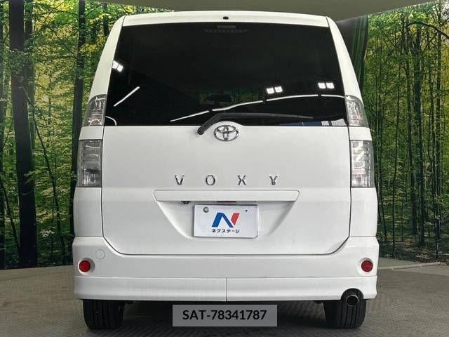 Toyota VOXY 2005-07 300585-16