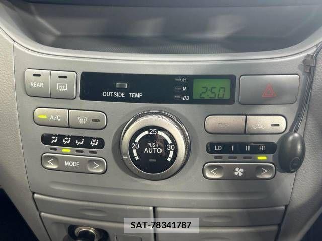 Toyota VOXY 2005-07 300585-5