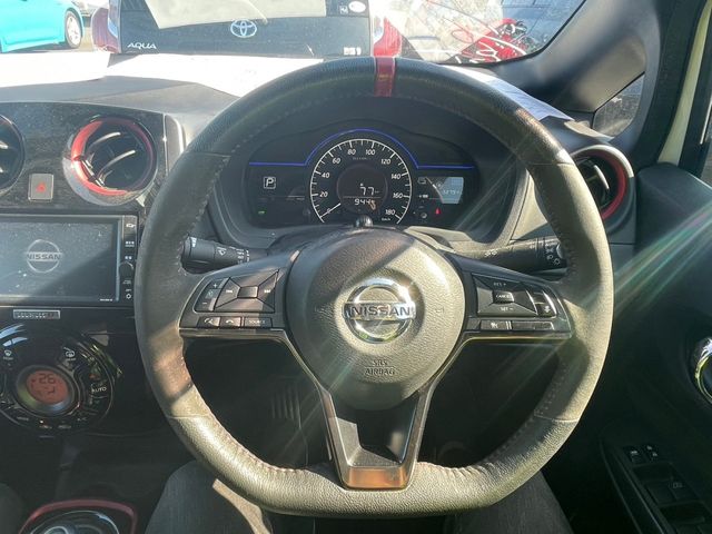 Nissan NOTE 2020-05 180454-11