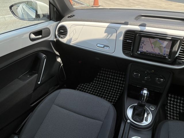 VolksWagen THE BEETLE 2013-03 7892-7