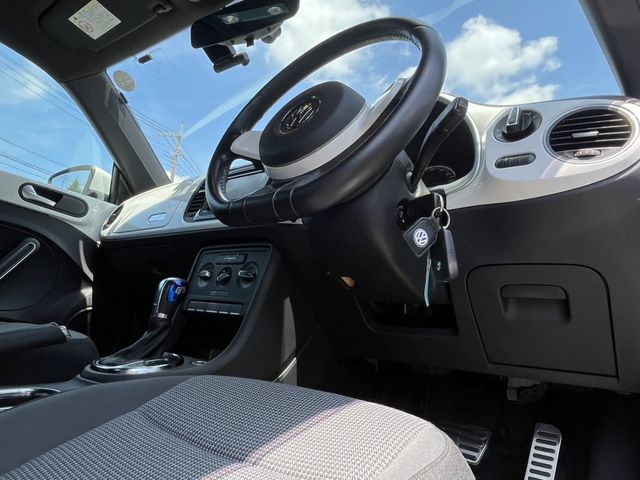 VolksWagen THE BEETLE 2013-03 7892-9