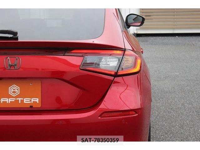 Honda CIVIC 2022-04 205286-11