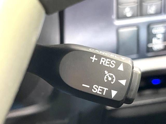 Toyota NOAH HYBRID 2016-03 189191-6