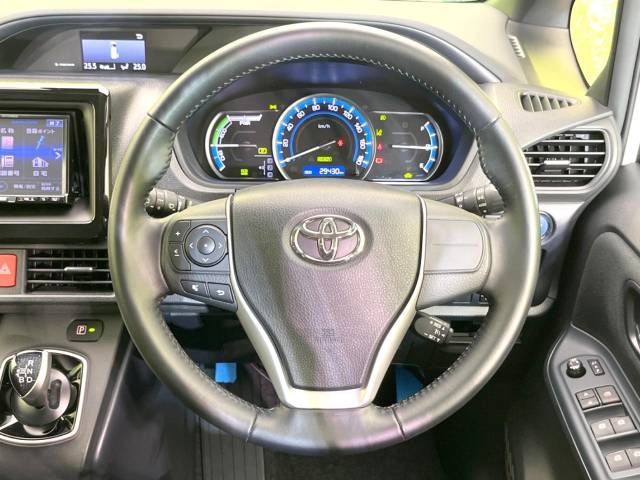 Toyota NOAH HYBRID 2016-03 189191-11