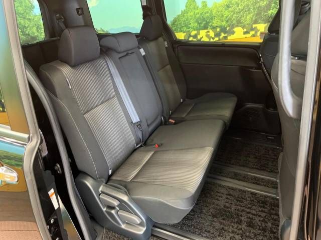 Toyota VOXY 2020-01 8863-6