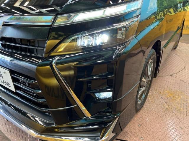 Toyota VOXY 2020-01 8863-9