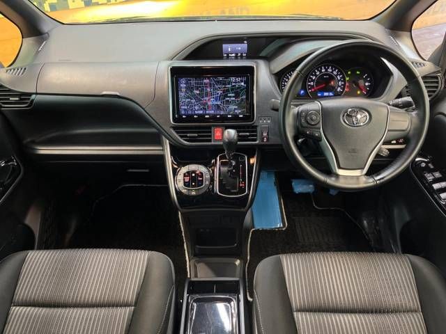 Toyota VOXY 2020-01 8863-1