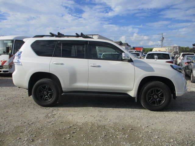 Toyota PRADO 2017-01 6427-7