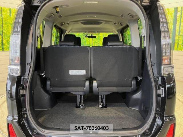 Toyota VOXY 2015-08 321447-11