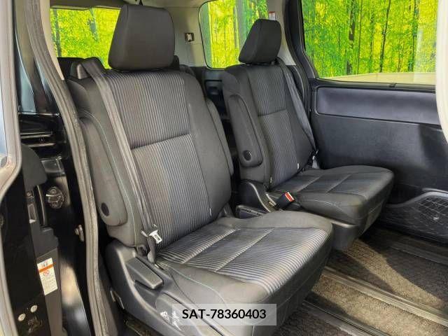 Toyota VOXY 2015-08 321447-9