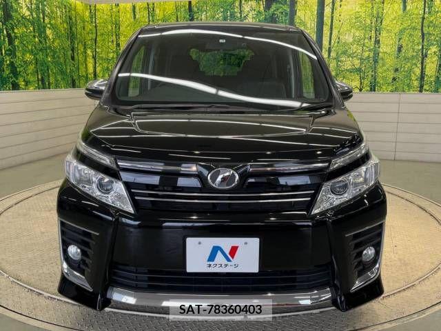 Toyota VOXY 2015-08 321447-15