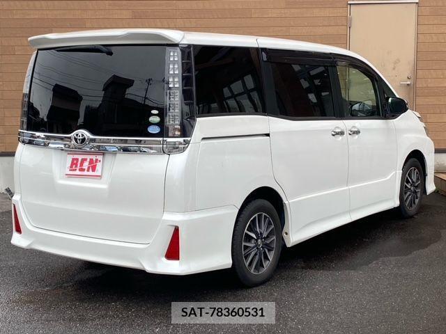 Toyota VOXY 2015-09 290550-2