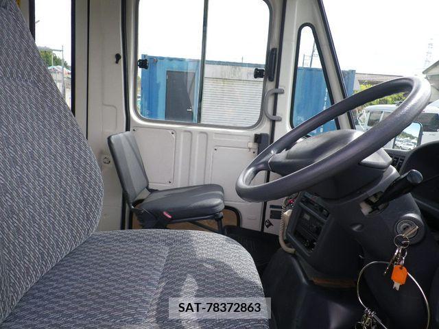 Toyota QUICK DELIVERY 2000-03 239648-9