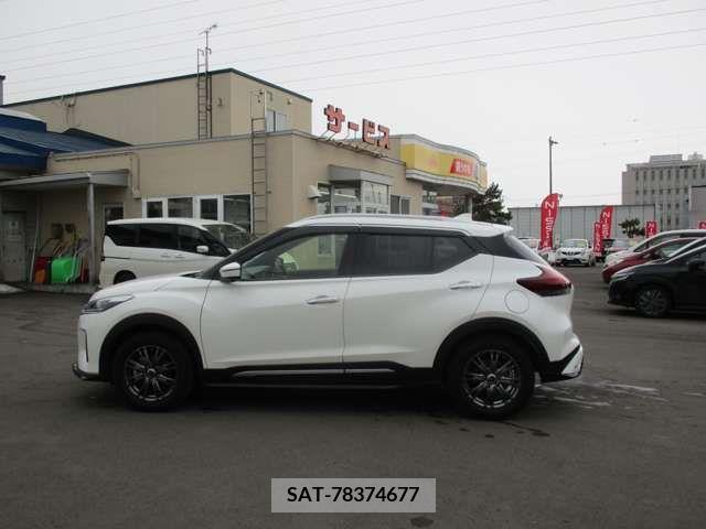 Nissan KICKS 2021-01 209406-5