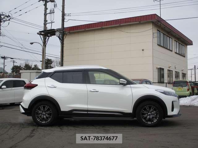 Nissan KICKS 2021-01 209406-2