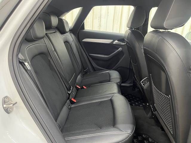 Audi Q3 2017-03 17519-13