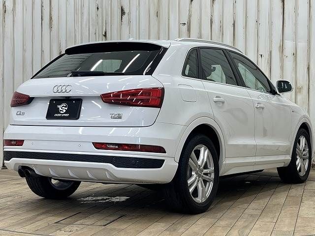 Audi Q3 2017-03 17519-17
