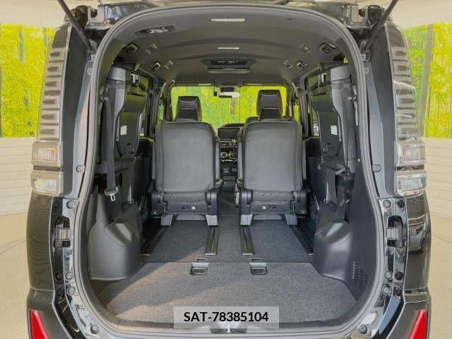 Toyota VOXY 2017-07 337113-11