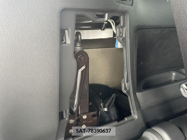 Toyota VELLFIRE 2012-01 288039-26