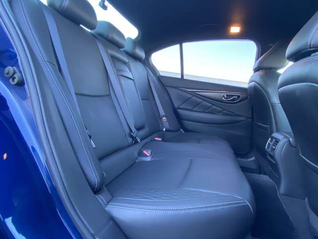 Nissan SKYLINE 2017-01 194079-18