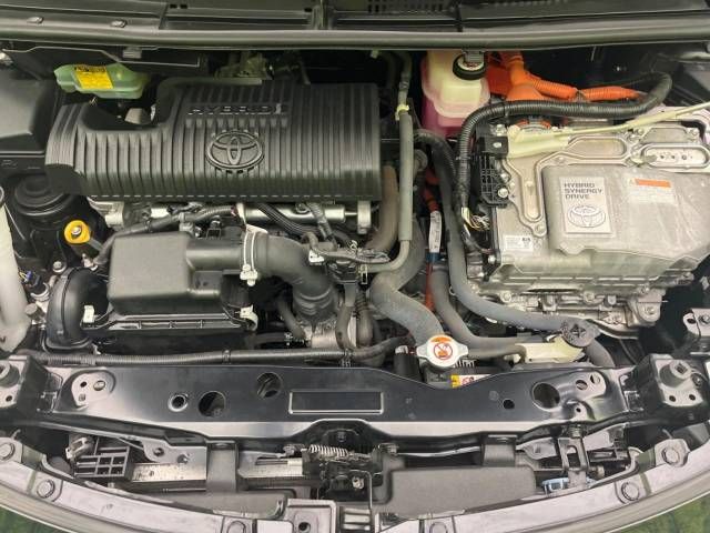 Toyota SIENTA 2017-10 190648-18