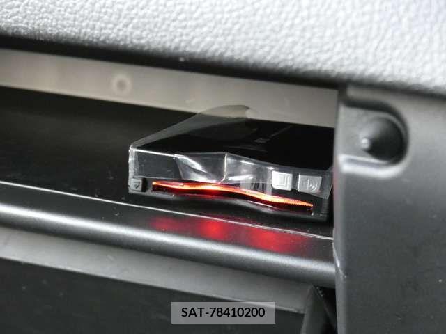 Mitsubishi OUTLANDER 2017-01 373209-18