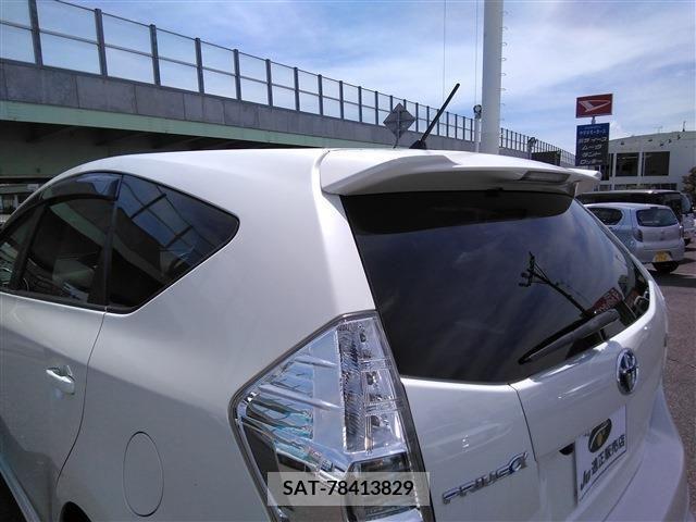 Toyota PRIUS ALPHA 2011-07 339741-9