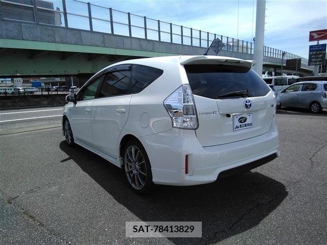 Toyota PRIUS ALPHA 2011-07 339741-7