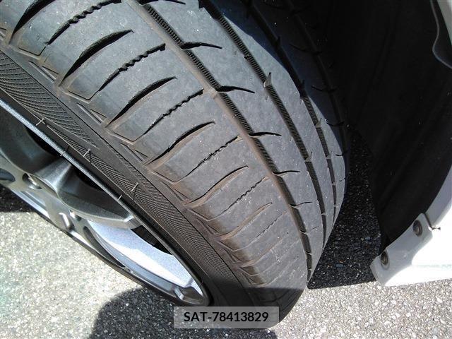 Toyota PRIUS ALPHA 2011-07 339741-15