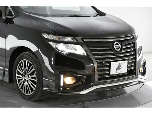 Nissan ELGRAND 2018-05 23885-2