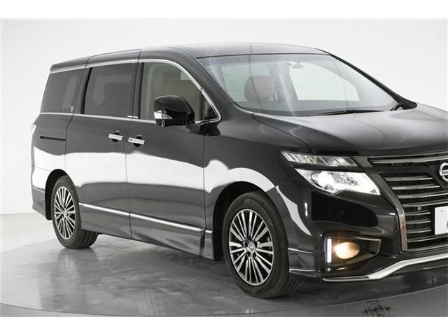 Nissan ELGRAND 2018-05 23885-4