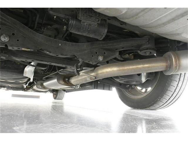 Nissan ELGRAND 2018-05 23885-7
