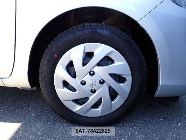 Toyota AQUA 2017-03 372784-23