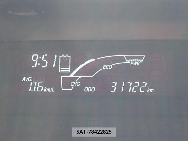 Toyota AQUA 2017-03 372784-14